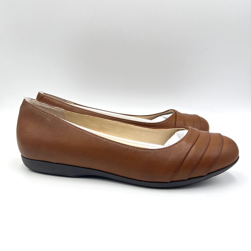 9W 9 WIDE Cliffs By White Mountain Womens Clara Cognac Brown Ballet Flats Shoes